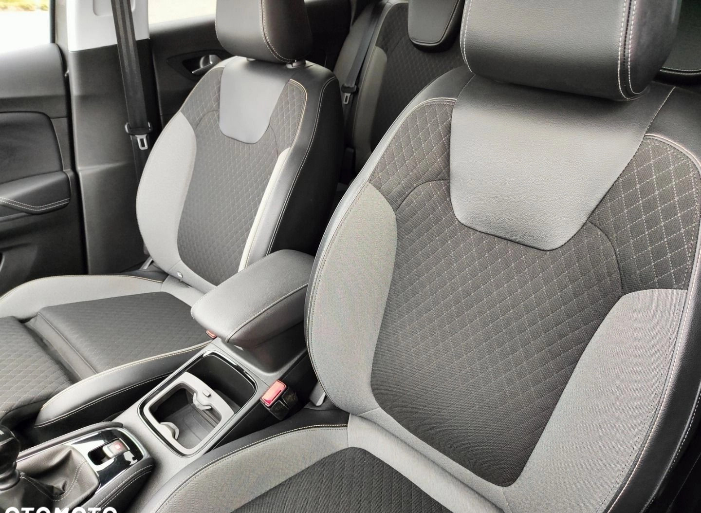 Opel Grandland X cena 65900 przebieg: 178646, rok produkcji 2019 z Golina małe 232